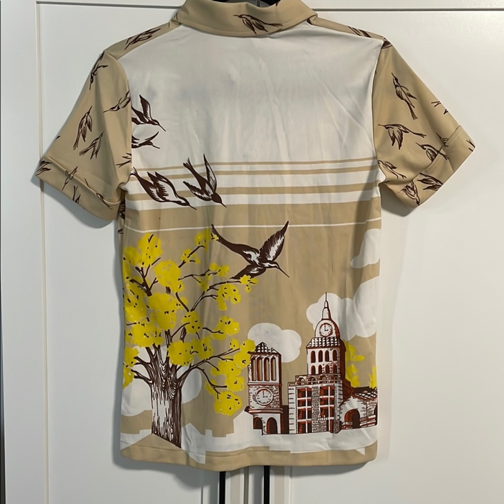 NOS 70s retro Short Sleeve blouse with Graphic Design